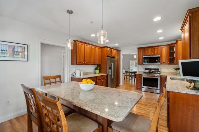 32 Old Framingham Rd 8, Sudbury, MA 01776