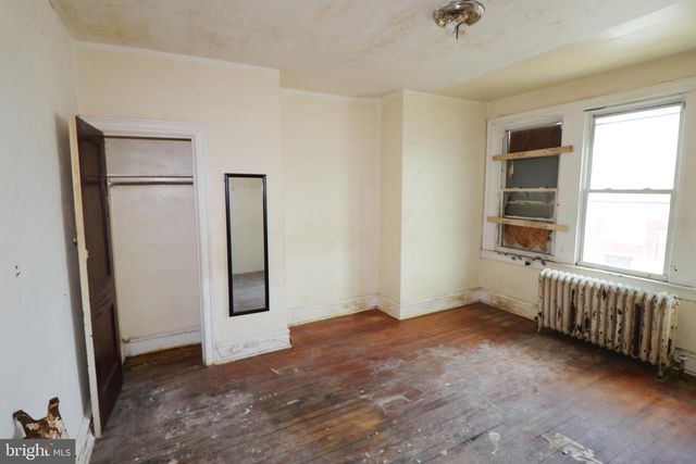 406 W GRANGE AVE, Philadelphia, PA 19120