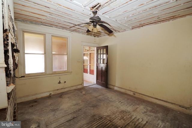 406 W GRANGE AVE, Philadelphia, PA 19120