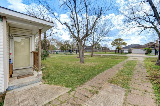 6109 Hertford Street, Houston, TX 77048