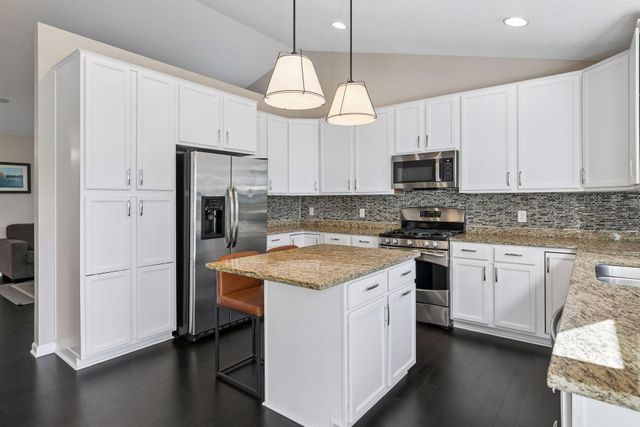 4025 126th Place, Savage, MN 55378
