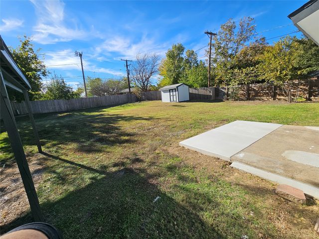 602 Hillcrest Street, Mansfield, TX 76063