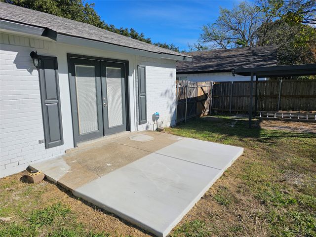 602 Hillcrest Street, Mansfield, TX 76063