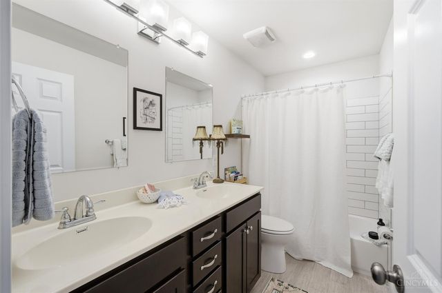 10705 Carolina Pines Drive, Harrison, OH 45030