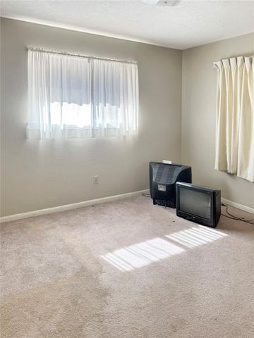 58 April Wind Drive S, Conroe, TX 77356