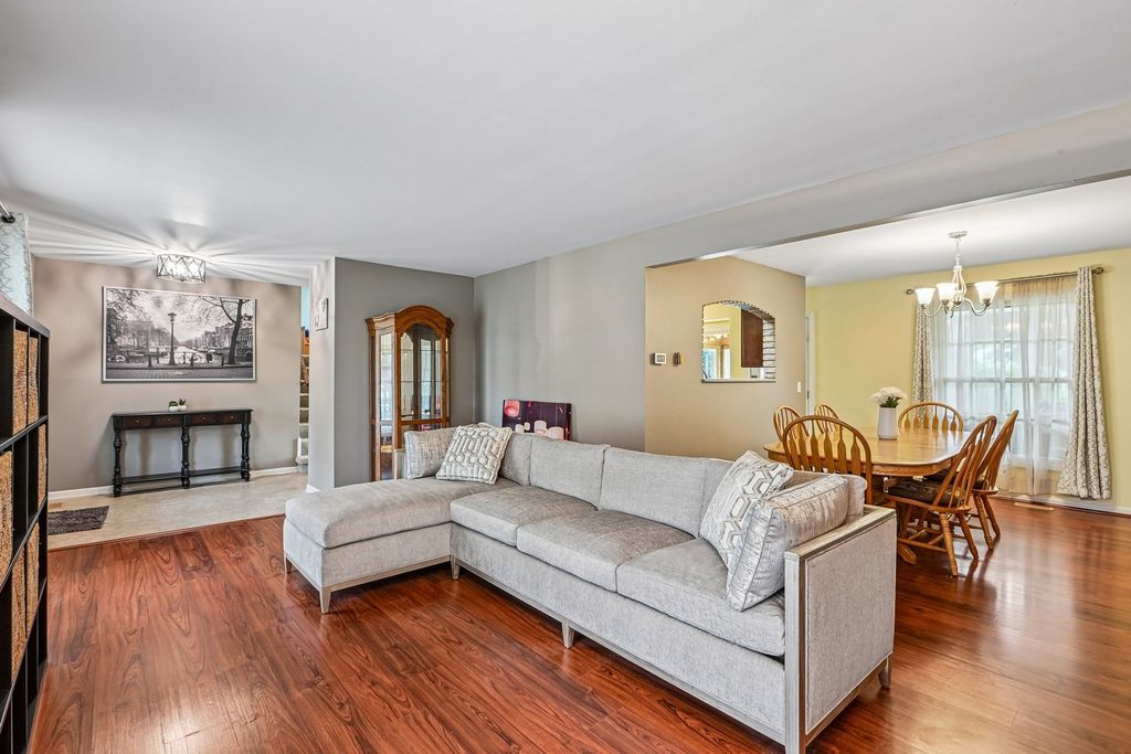 1146 BLACKHAWK Court, Schaumburg, IL 60193 — photo 4