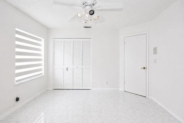 7606 Briar Cliff Circle, Lake Worth, FL 33467