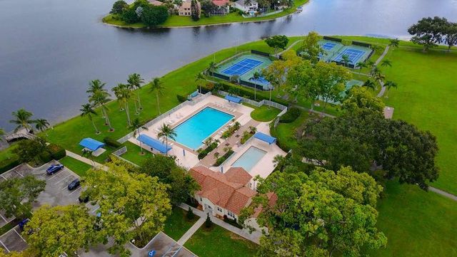 7606 Briar Cliff Circle, Lake Worth, FL 33467