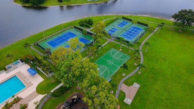 7606 Briar Cliff Circle, Lake Worth, FL 33467