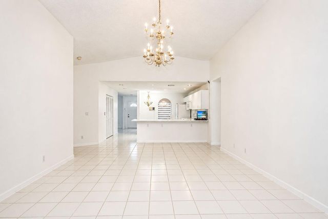 7606 Briar Cliff Circle, Lake Worth, FL 33467