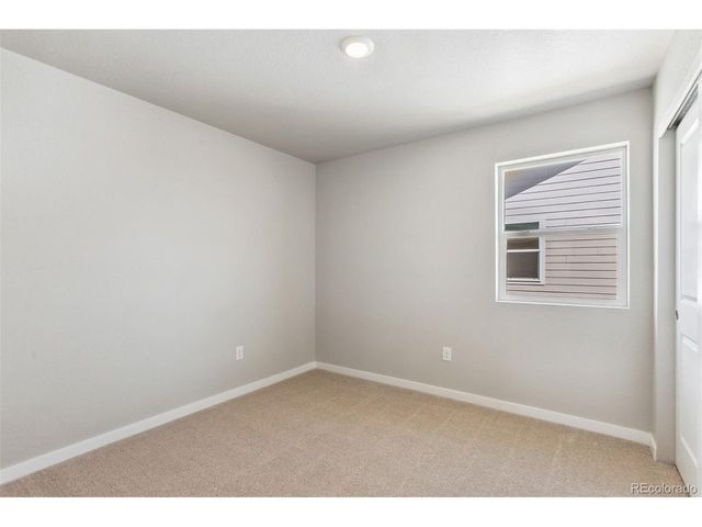48160 Shetland Dr, Bennett, CO 80102