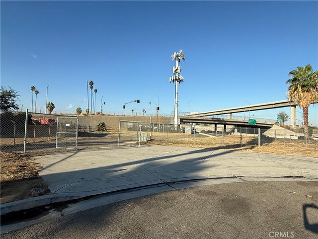 2200 E La Cadena, Riverside, CA 92507