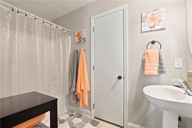 643 Royal Crest Court, Canton, GA 30115