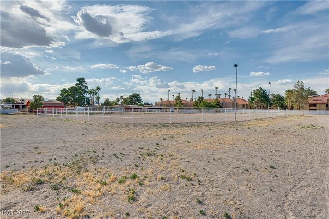 5403 Tamarus Street, Las Vegas, NV 89119