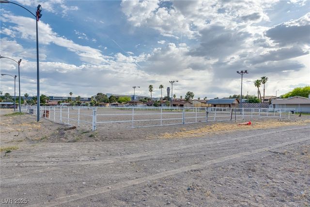 5403 Tamarus Street, Las Vegas, NV 89119