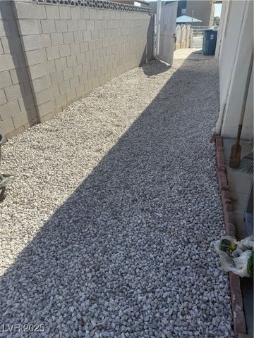 5403 Tamarus Street, Las Vegas, NV 89119