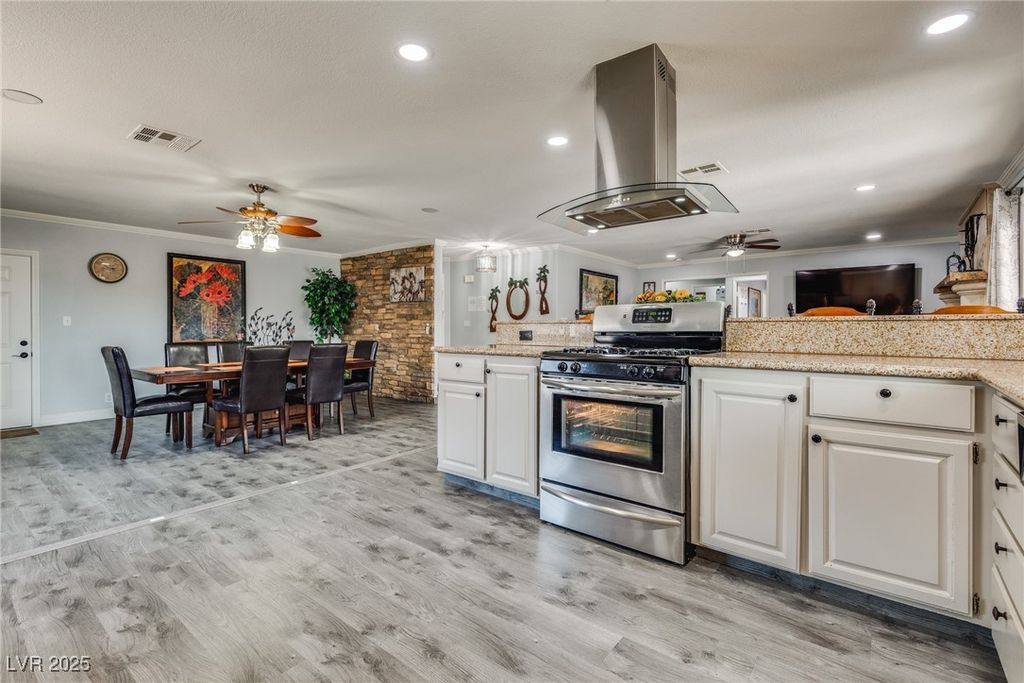 5403 Tamarus Street, Las Vegas, NV 89119