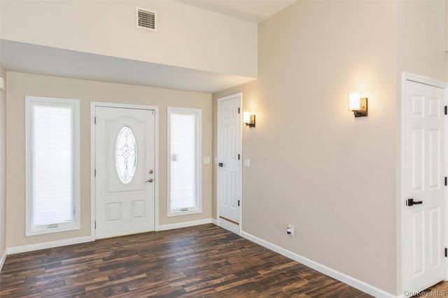 12 Fowler Lane, Mount Sinai, NY 11766