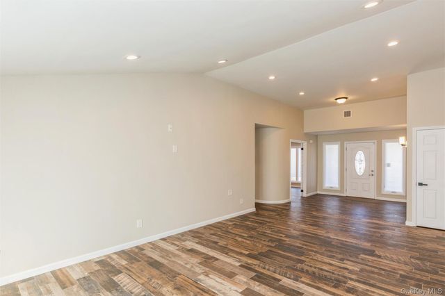 12 Fowler Lane, Mount Sinai, NY 11766