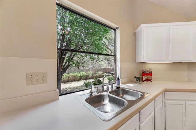 16318 Spotted Eagle DR, Leander, TX 78641