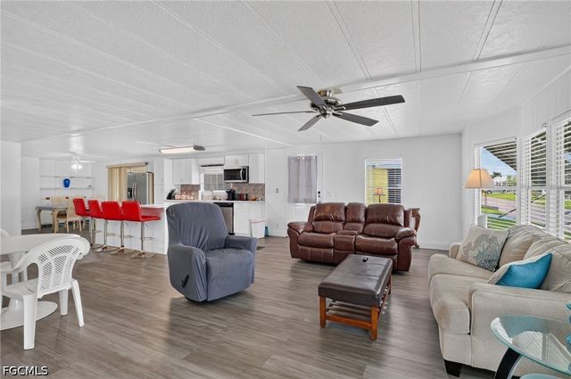 14716 Nantucket RD 411, North Fort Myers, FL 33917