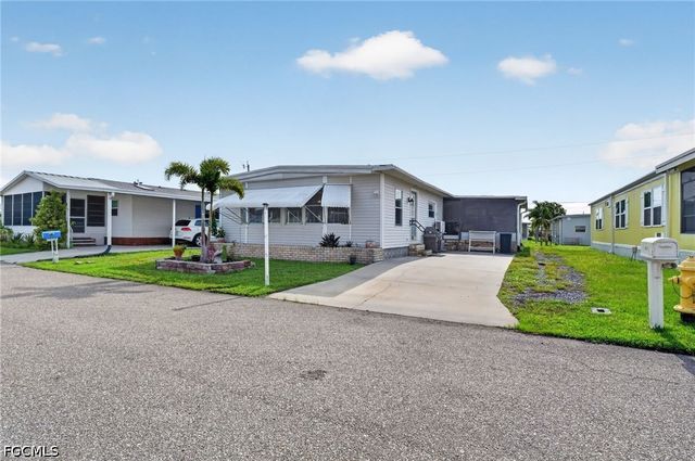 14716 Nantucket RD 411, North Fort Myers, FL 33917