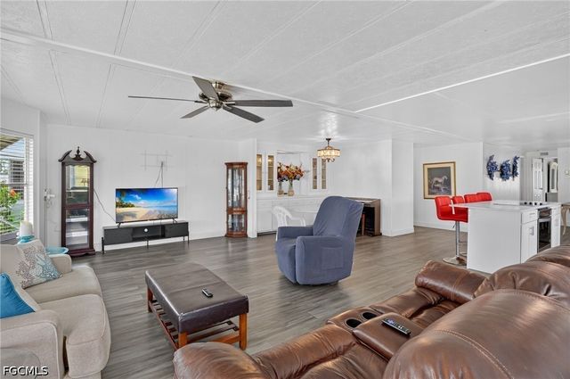 14716 Nantucket RD 411, North Fort Myers, FL 33917