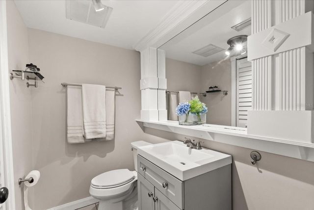 8255 LAKE UNDERHILL ROAD, Orlando, FL 32825