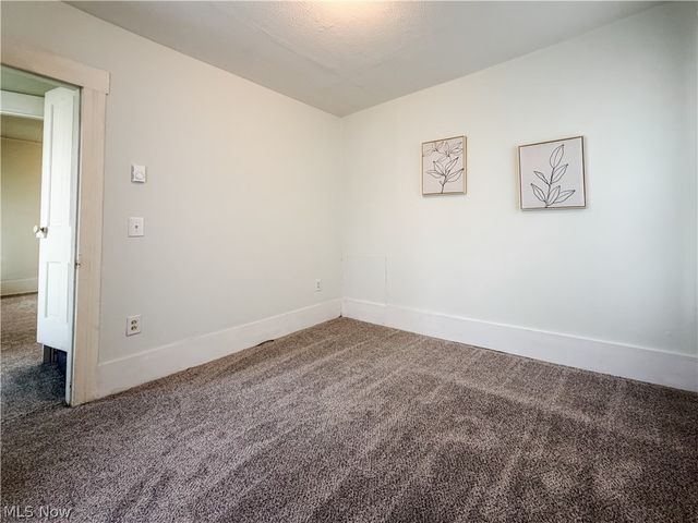 66 Federal Street, Little Hocking, OH 45742