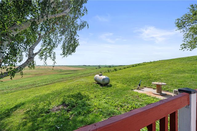 6752 29th Avenue, Shellsburg, IA 52332