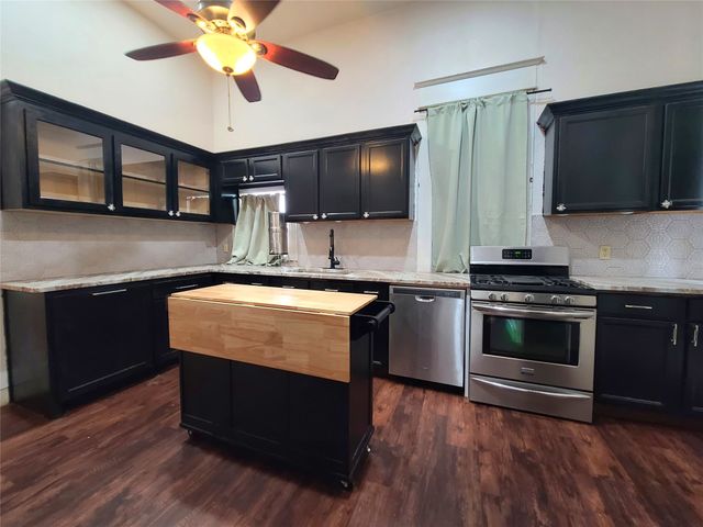 615 W Gandy Street, Denison, TX 75020