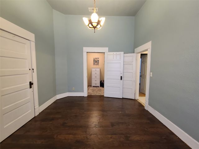 615 W Gandy Street, Denison, TX 75020