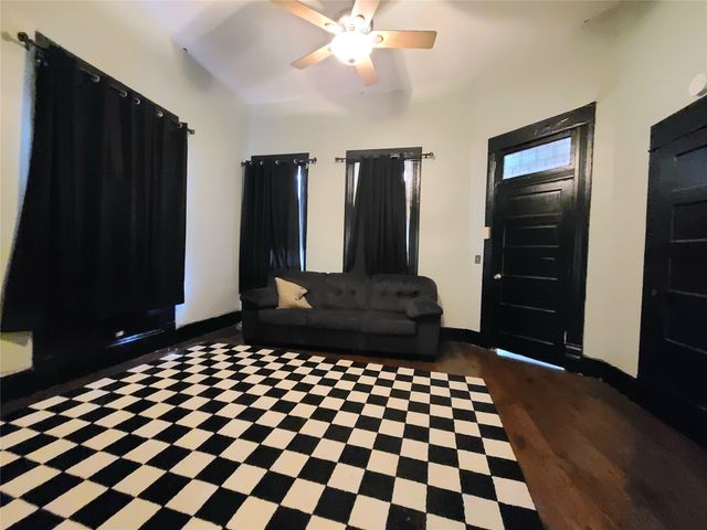 615 W Gandy Street, Denison, TX 75020
