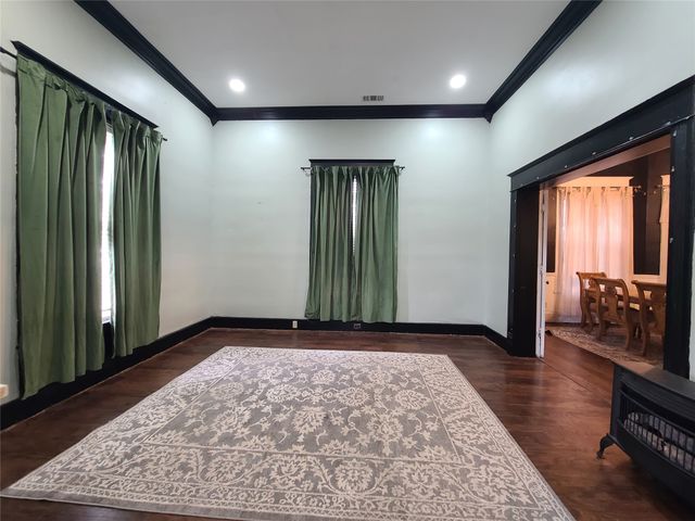 615 W Gandy Street, Denison, TX 75020