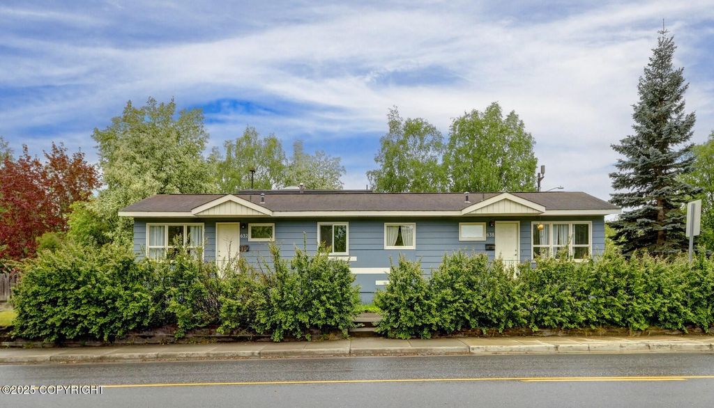 632 W 15th Avenue, Anchorage, AK 99501