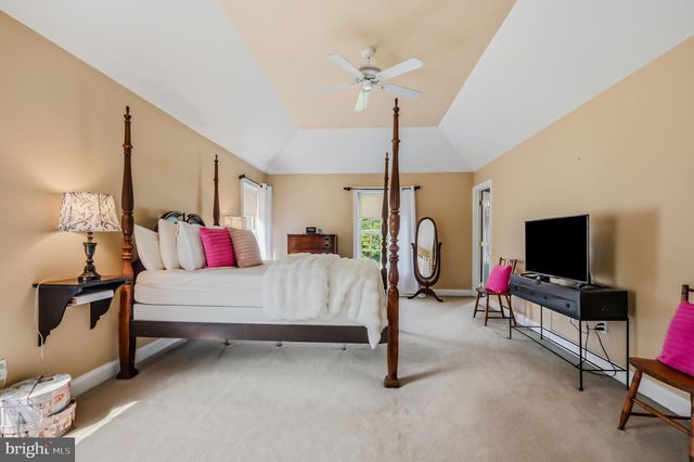 15 BRAMBLE LN, West Grove, PA 19390