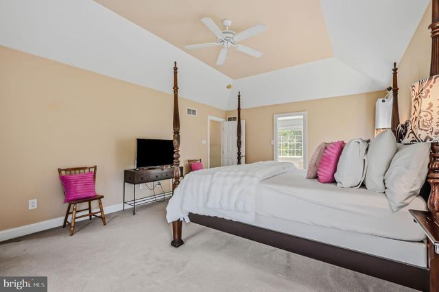 15 BRAMBLE LN, West Grove, PA 19390