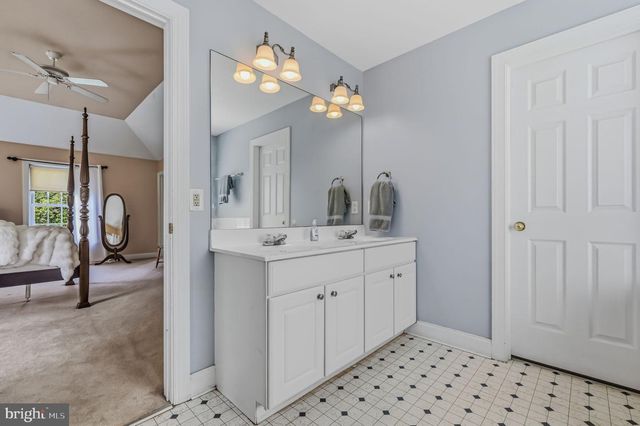 15 BRAMBLE LN, West Grove, PA 19390