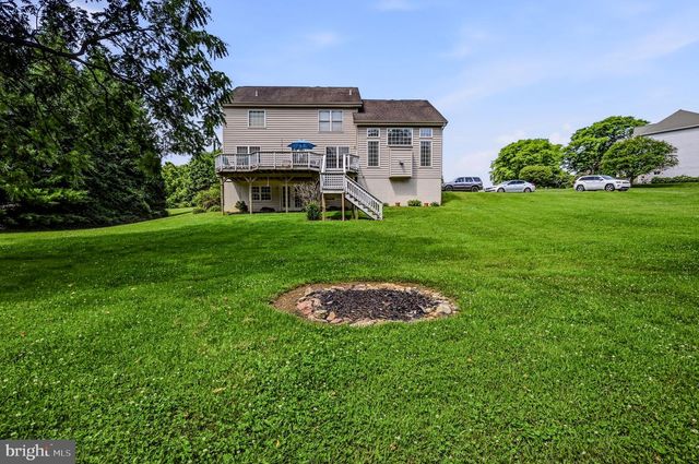 15 BRAMBLE LN, West Grove, PA 19390