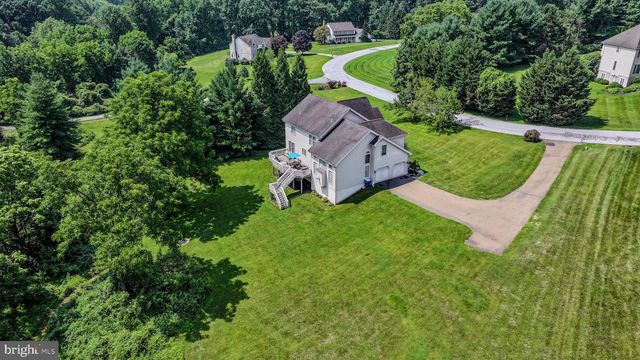 15 BRAMBLE LN, West Grove, PA 19390