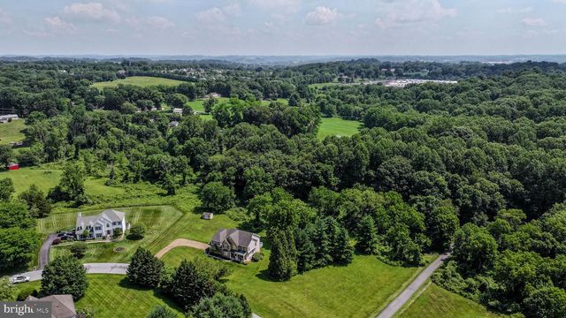 15 BRAMBLE LN, West Grove, PA 19390
