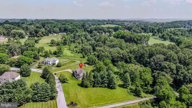 15 BRAMBLE LN, West Grove, PA 19390