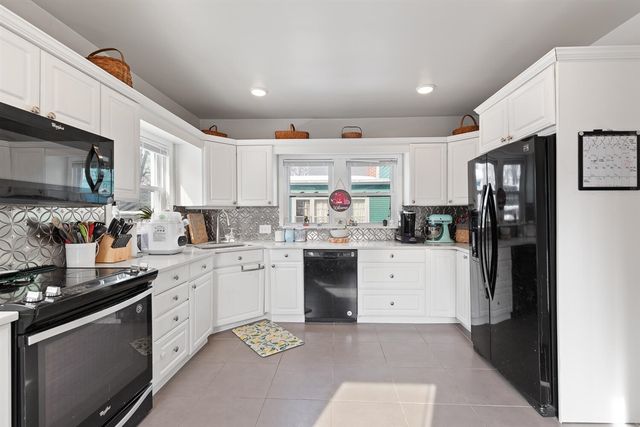 204 S Wisner Street, Jackson, MI 49202