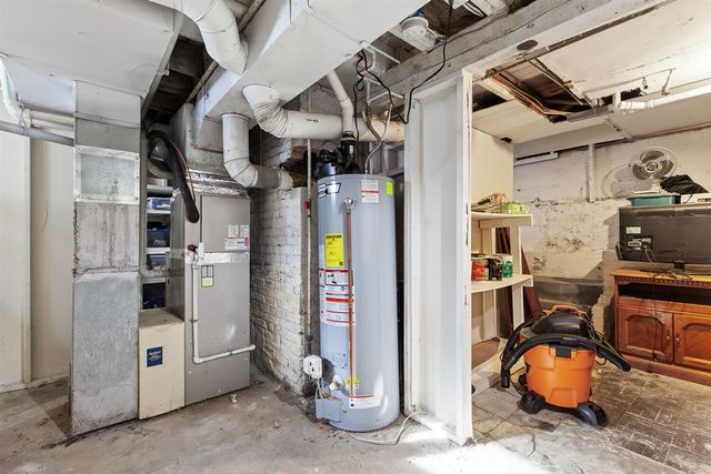 204 S Wisner Street, Jackson, MI 49202