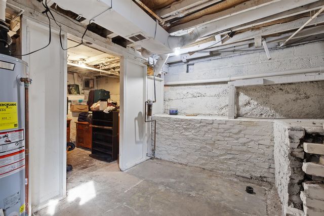 204 S Wisner Street, Jackson, MI 49202