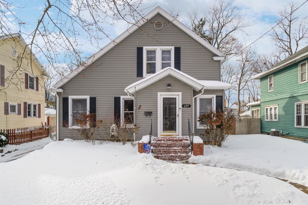 204 S Wisner Street, Jackson, MI 49202