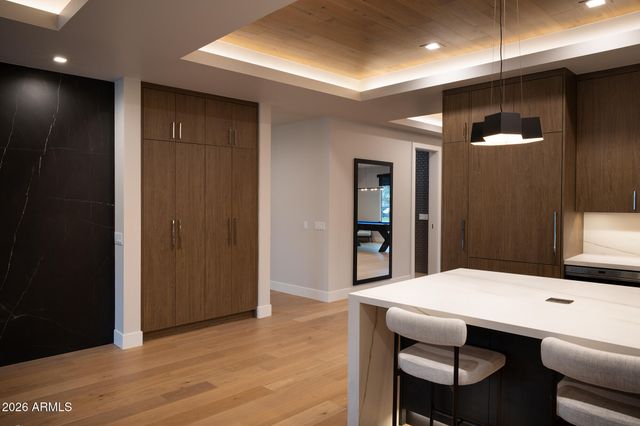 7052 E IVYGLEN Circle, Mesa, AZ 85207