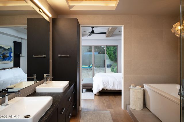 7052 E IVYGLEN Circle, Mesa, AZ 85207