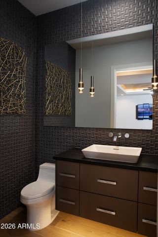 7052 E IVYGLEN Circle, Mesa, AZ 85207