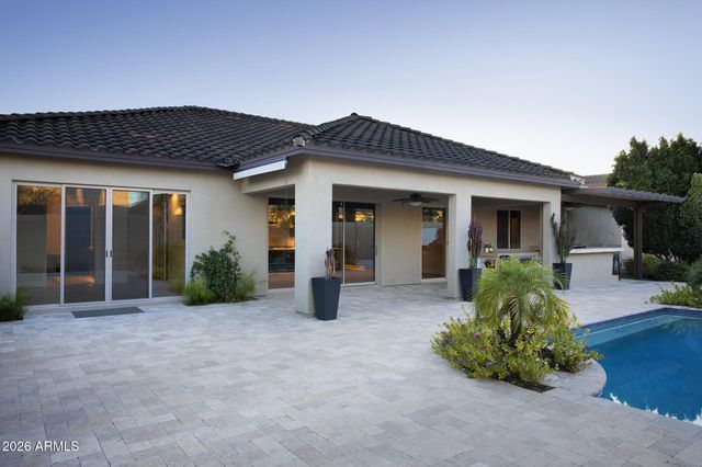 7052 E IVYGLEN Circle, Mesa, AZ 85207